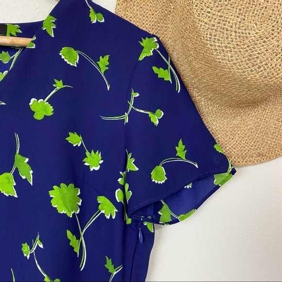 Banana Republic Blue Green Floral Peplum Blouse size XS - Picture 6 of 9